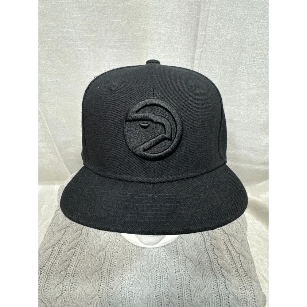 Mitchell & Ness Atlanta Hawks Youth Snapback Hat Black Tonal Logo Boys 8-20‎ Cap
